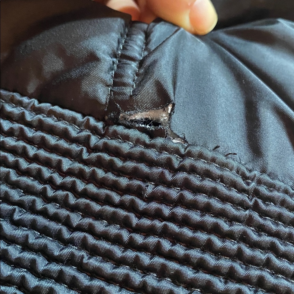 Nautica M/L water resistant quilted puff jacket. Removable hood. - Picture 5 of 5